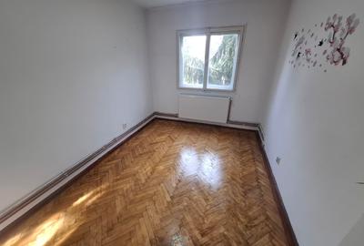 Inchiriez apart 4 camere Vlaicu str. Poetului ID:RH-45799-property - 2