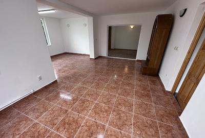 CASA DE INCHIRIAT I 4 CAMERE I 2 BAI I BUCATARIE I CETATE I NEMOBILATA - 3