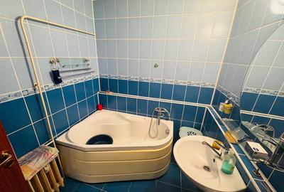 3 camere, zona Hotel Traian in Exclusivitate Red Line Imobiliare, Comision 0% - 5