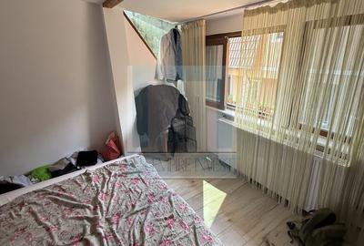Casa 10 camere, 5 bai, 380 mp teren - zona Astra - 13