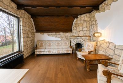 Casa de vanzare in Oradea,teren 3000 mp,zona de dealuri, priveliste spre oras - 1