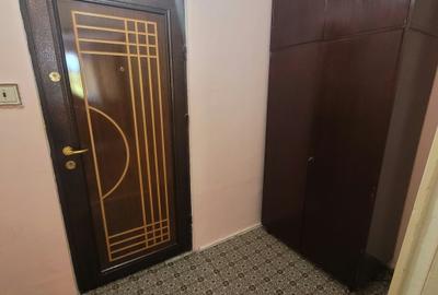 De vanzare garsoniera decomandata, strada Spicului, et 1 - 9