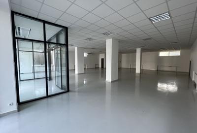 Spatiu comercial mare - Crangasi (aproape de piata, metrou) - 4