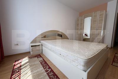 Apartament cu 3 camere semidecomandat, mobilat în Dâmbul Rotund