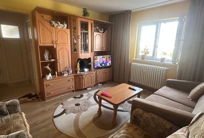 Apartament cu 2 camere semidecomandat în Rahova