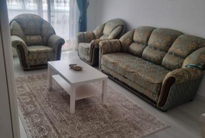 Apartament cu 3 camere decomandat, mobilat în Sud