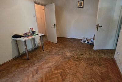 APARTAMENT DE VÂNZARE CU DOUĂ CAMERE IN ZONA PAJURA SEC.1 - 4