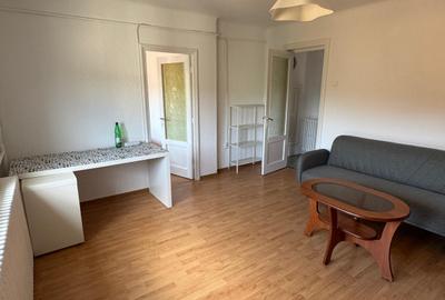 Mansarda in vila P+1E+M, proaspat zugravit, mobilier nou, caldura si apa incluse - 3