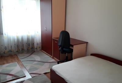 INCHIRIEZ APARTAMENT CU 4 CAMERE PENTRU PRETENTIOSI - 1