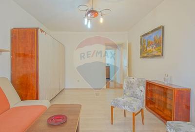 Apartament 2 cam de închiriat Zona Griviței Mobilat și utilat etaj 1 - 8