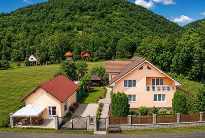 Casă individuală cu 6 camere în Gălăoaia