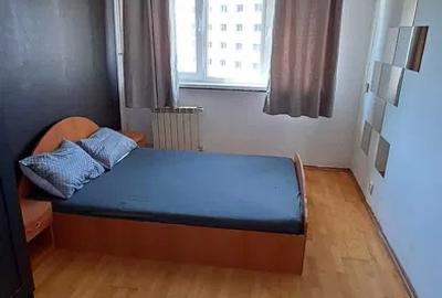 Apartament cu 3 camere semidecomandat, mobilat în Lujerului