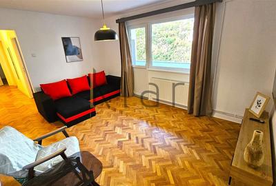 Apartament cu 3 camere semidecomandat, mobilat în Gheorgheni