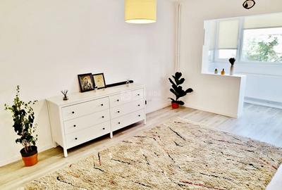 Apartament cu 2 camere decomandat, mobilat în Central