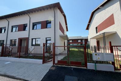 Casă individuală cu 4 camere în Mogoșoaia