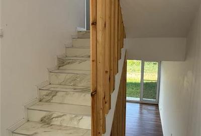 Vanzare parte duplex modern cu 4 camere 120 mp si teren 250 mp in Dezmir - 9