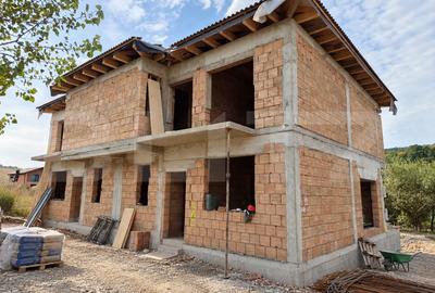 Duplex cu 4 camere în Budiului