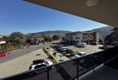 Apartament cu 3 camere semidecomandat în Florești