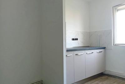 Garsoniera 20mp zona Spital Judetean mobilata Pret 19.300eur - 2