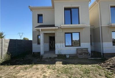 Duplex cu 5 camere în Moșnița Nouă