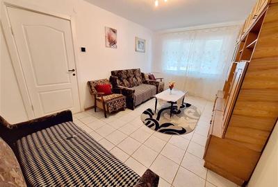 Apartament 2 semidecomandate, parter, mobilat, zona Narcisa - 21