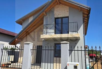 Casă individuală cu 5 camere în Berceni