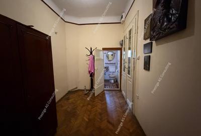 Casa individuala 2 apartamente | 310 mp utili |  clinica / birouri Elisabetin - 24