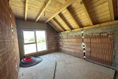 Casă tip duplex curte 350 mp 120 mp utili terasa 22 mp Sura Mare - 11