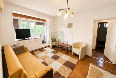 Apartament cu 2 camere semidecomandat, mobilat în Pajura