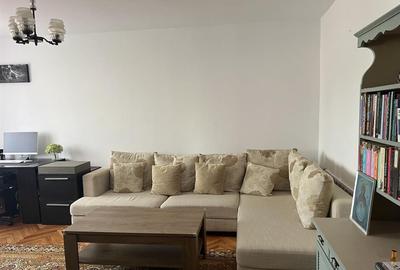 Apartament cu 2 camere decomandat, mobilat în Turnișor