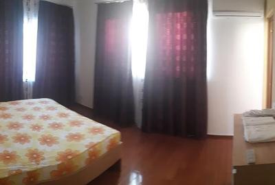 Vila 7 camere zona Capitol. Ideal locuit/Birouri - 16