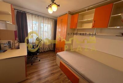 Apartament cu 3 camere decomandat, mobilat în Ultracentral