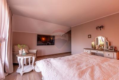Proprietate exclusivista de vanzare: 2 case | 9 camere | 2000 mp teren - 51