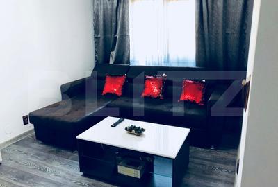 Apartament cu 3 camere decomandat, mobilat în Rovine
