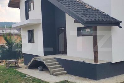 Casă individuală cu 4 camere în Bârnova