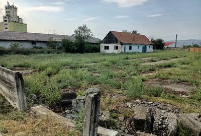 Teren Construcții intravilan de 3109 mp, în Central