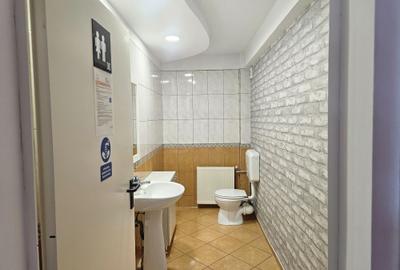 Cladire  de  birouri/showroom  -760 mp/7.5  euro/mp+tva /Zona  13 Septembrie - 18