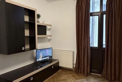 Eleganță Interbelică și Confort Urban: Apartament de 2 Camere la Piața Rosetti - 1