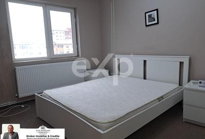 Apartament cu 3 camere decomandat, mobilat în Central