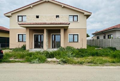 Duplex cu 4 camere în Sânandrei