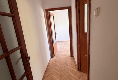 APARTAMENT CU 3 CAMERE ZONA CIRCUMVALATIUNII - STR DROPIEI - 7