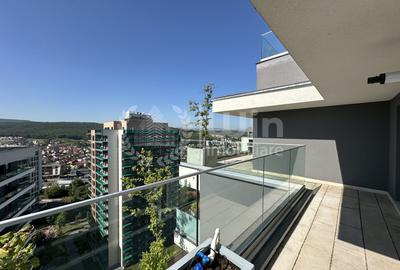 Apartament cu 3 camere decomandat în Zorilor