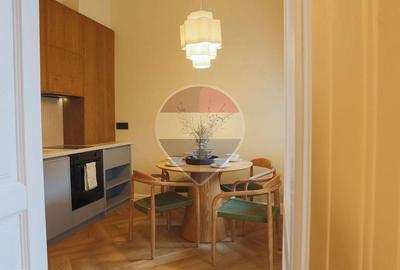 De vânzare apartament cu 3 camere, 2 băi, restaurat integral - Central - 4