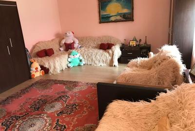 Casă individuală cu 5 camere în Cogealac