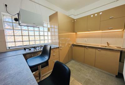 Apartament 3 camere, mobilat, bloc boutique, lângă Piața 16 Februarie - 3