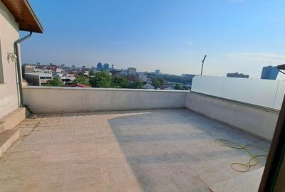 Apartament cu 4 camere decomandat în Dorobanți