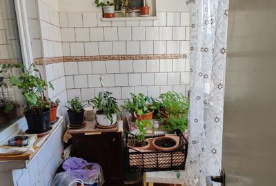 Apartament 3 camere liber la vanzare, pozitie deosebita zona Colinei - 11