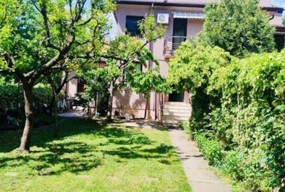 Apartament cu 6 camere în Kiseleff