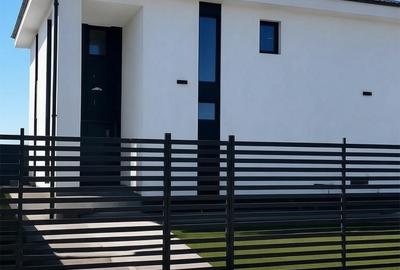 VILA Tunari, 3 dormitoare, acces usor, drum asfaltat - 1