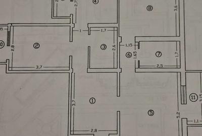 Apartament cu 3 camere decomandat în Alexandru cel Bun
